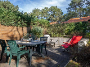 Holiday Home Jardins de la Pinède-9 by Interhome